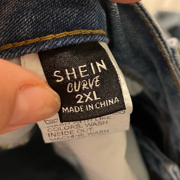 LIGHT DENIM SHORTS - Picture 5 of 6